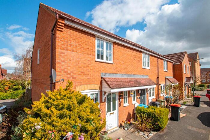 2 Bedroom House To Rent In Dandridge Court, Grange Farm, Milton Keynes, MK8