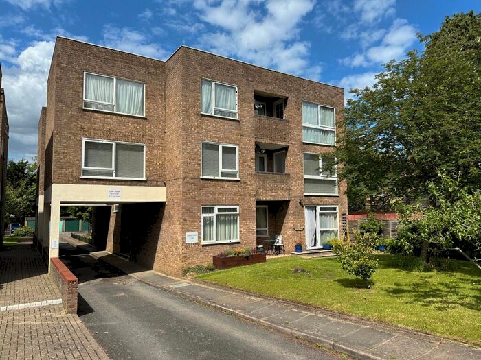 3 Bedroom Flat To Rent In The Park, Bexley, Sidcup, DA14
