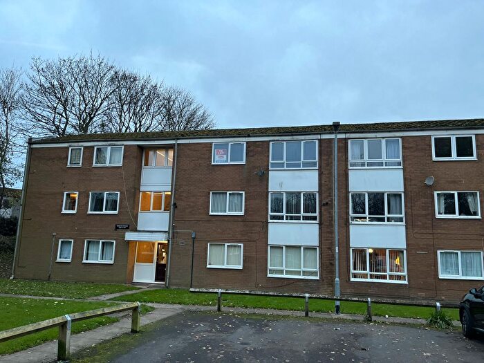 2 Bedroom Flat To Rent In Queens Avenue, Pontefract, WF8