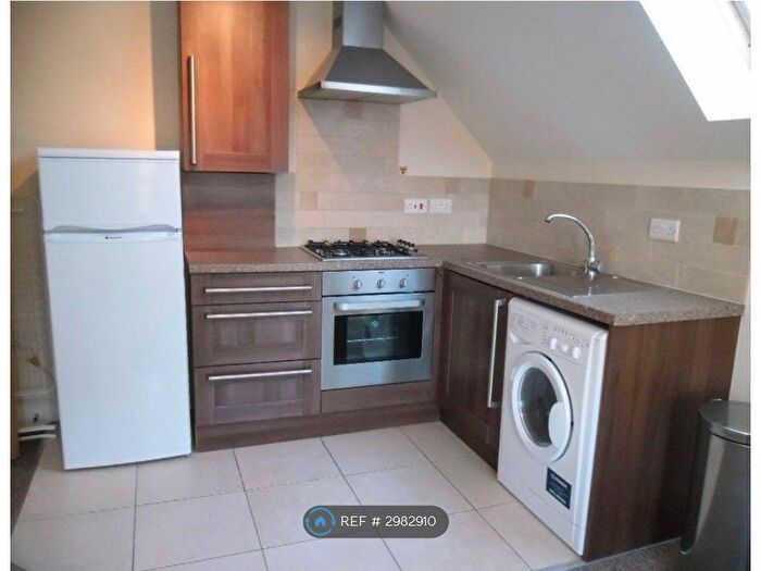 1 Bedroom Flat To Rent In Richmond Park Road, Bournemouth, BH8