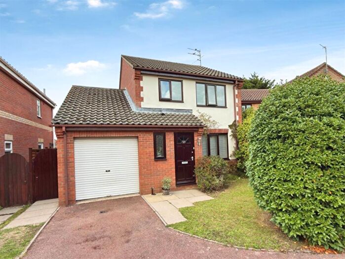 3 Bedroom Detached House For Sale In Chaukers Crescent, Carlton Colville, Lowestoft, Suffolk, NR33