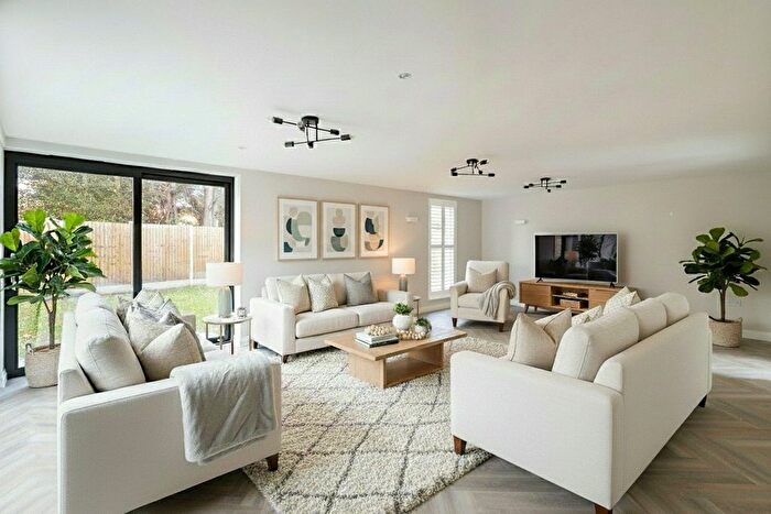 4 Bedroom Detached House For Sale In Penlan, Kingfield Green, Woking, Surrey, GU22