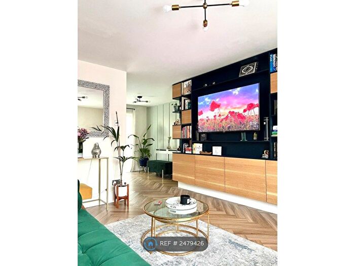 3 Bedroom Terraced House To Rent In Gittens Close, Bromley, BR1