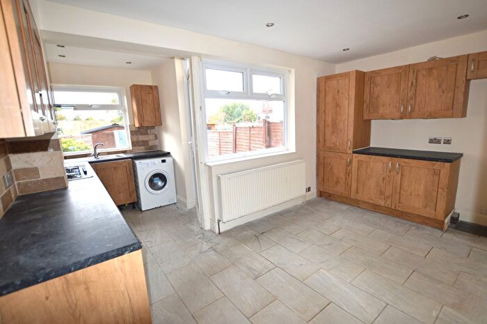 3 Bedroom Terraced House To Rent In Kingswood Close, Dartford, DA1