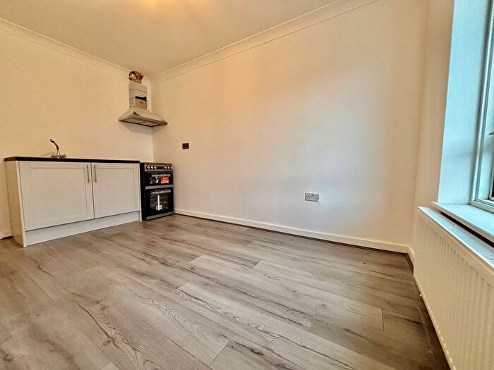 1 Bedroom Flat To Rent In Napier Road, Gillingham, ME7