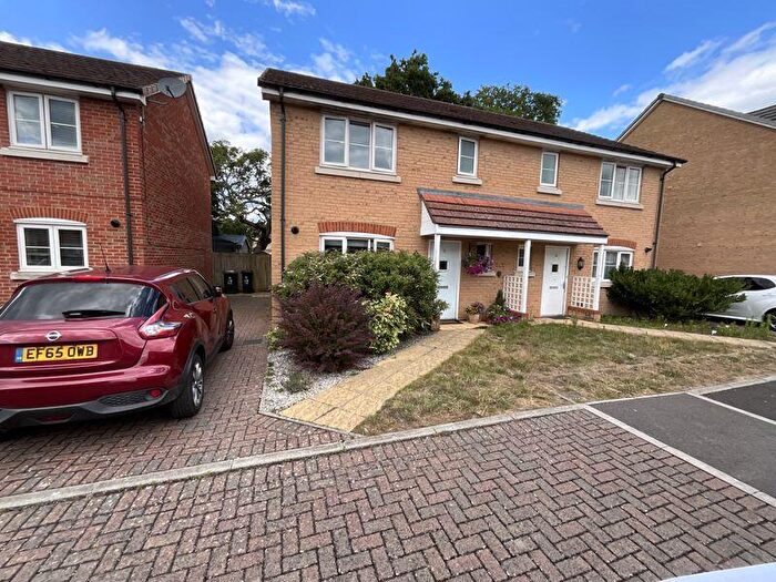 3 Bedroom Semi-Detached House To Rent In Christchurch, BH23