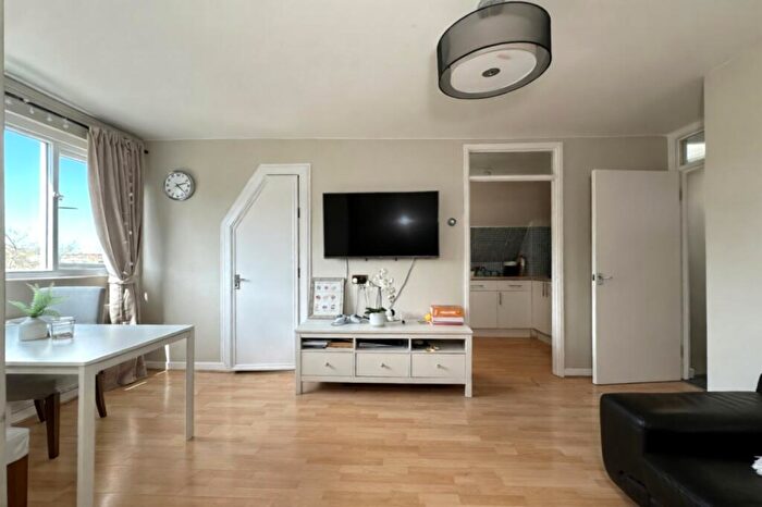 2 Bedroom Flat To Rent In Crystal Palace Park Road, London, SE26