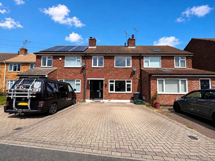 3 Bedroom Terraced House To Rent In Meadgate Avenue, Chelmsford, CM2