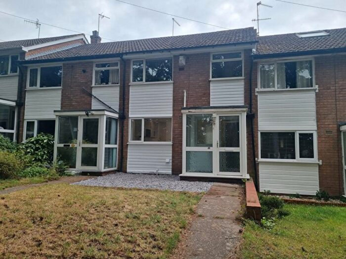 3 Bedroom Terraced House To Rent In Winds Point, Hagley, Stourbridge, DY9