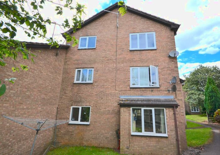 2 Bedroom Apartment To Rent In Tunwell Lane, Corby, NN17