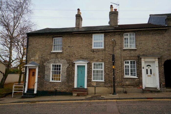 2 Bedroom Terraced House To Rent In Chapel Street South, Colchester, CO2