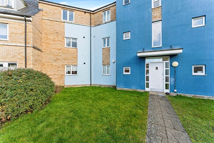 2 Bedroom Flat For Sale In Graham Road, Cambridge, CB4