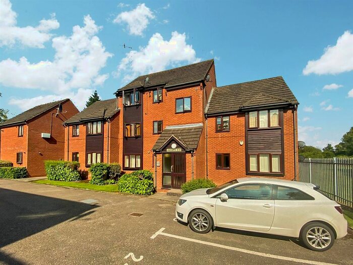 2 Bedroom Flat To Rent In Winsford Court, Allesley Park, Coventry CV5