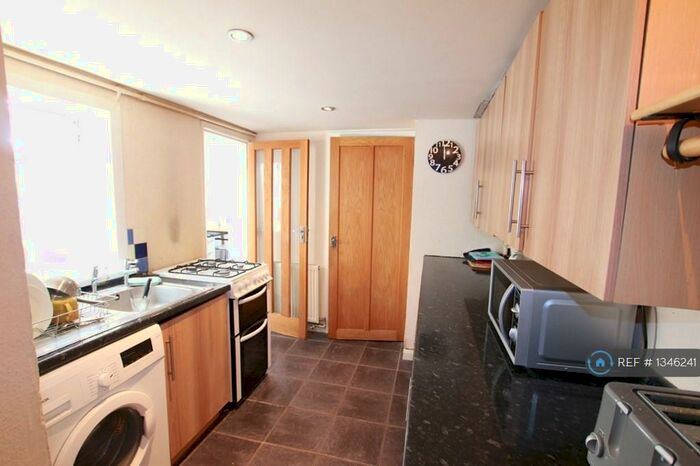 4 Bedroom Terraced House To Rent In Blenheim Road, Reading, RG1