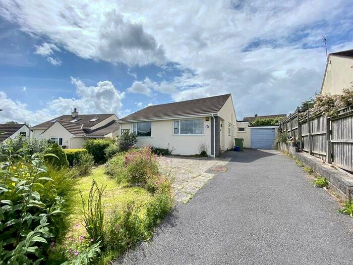 Houses for sale & to rent in TQ13 7BG, Home Park, Ashburton And