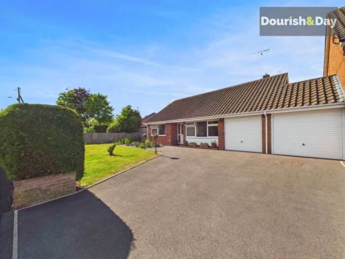 3 Bedroom Detached Bungalow For Sale In Billington Lane, Derrington, ST18