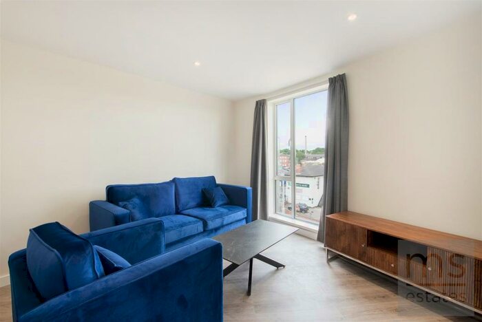 2 Bedroom Flat To Rent In The Curve, Gregory Street, Lenton, Nottingham, NG7