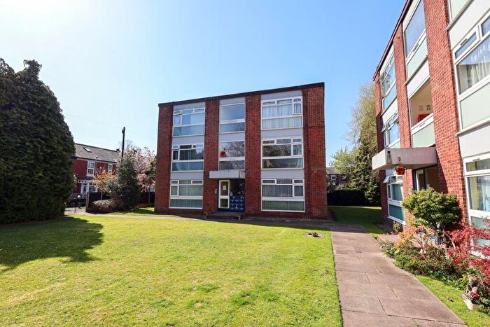 Studio To Rent In Tintern Court, Tintern Avenue, M20