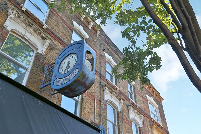 1 Bedroom Flat To Rent In Stoke Newington High Street, London, N16