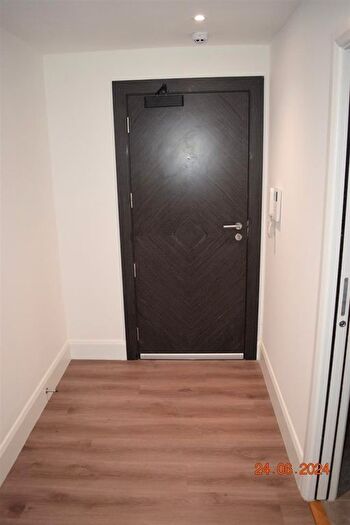 1 Bedroom Property To Rent In Victoria Street, Burnham-On-Sea, TA8