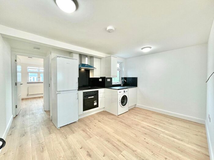 2 Bedroom Flat To Rent In To Rent - Hertford Road, London, N9