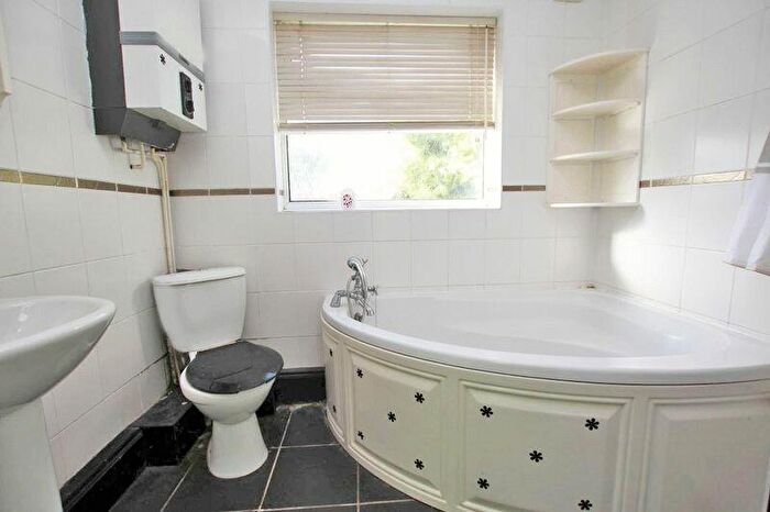 3 Bedroom Terraced House For Sale In Freeston Street, Cleethorpes, DN35