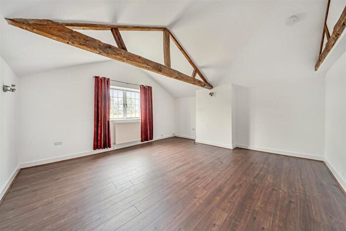2 Bedroom Cottage To Rent In Guileshill Lane, Ockham, GU23