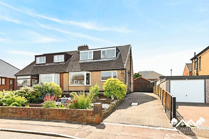 4 Bedroom Semi-Detached House For Sale In Brantwood Avenue, Knuzden, Blackburn, BB1