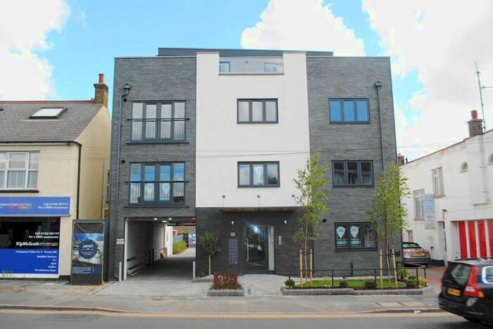 2 Bedroom Flat To Rent In London Road, Benfleet, SS7