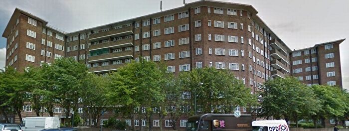 1 Bedroom Flat To Rent In Ashford Court, Ashford Road, Cricklewood, NW2