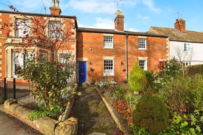 2 Bedroom Cottage For Sale In The Island, Devizes, SN10