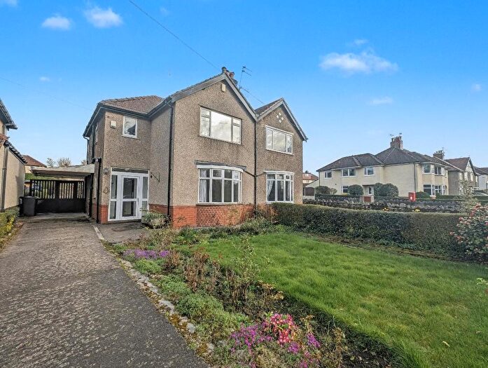 3 Bedroom Semi Detached House For Sale In Pimlico Road, Clitheroe, Lancashire, BB7
