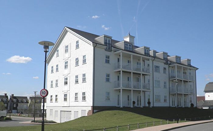 2 Bedroom Flat To Rent In Beaumont Drive, Worcester Park, KT4