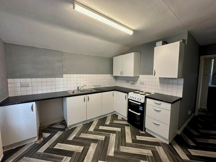 2 Bedroom Flat To Rent In The Crescent, Edlington, Doncaster, DN12