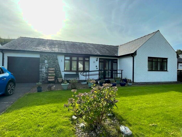 3 Bedroom Bungalow To Rent In Tan Y Fedw, Abergynolwyn, Tywyn, Gwynedd, LL36