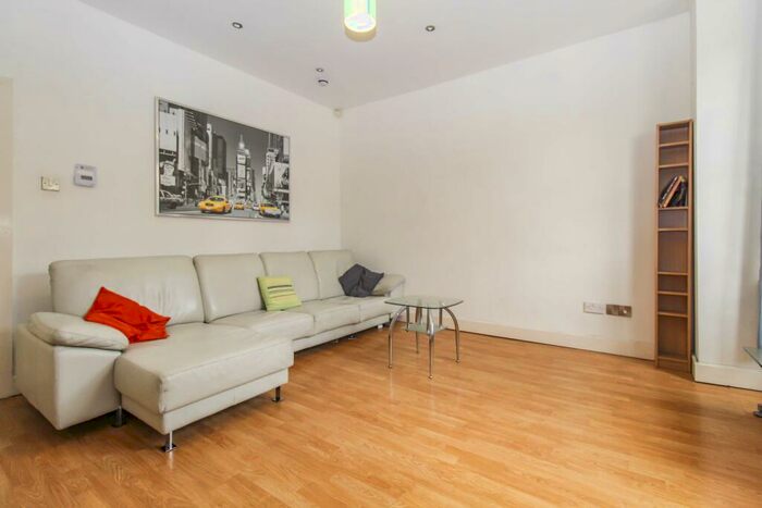 5 Bedroom Terraced House To Rent In St. Anns Avenue, Leeds, LS4