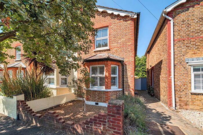 3 Bedroom Semi Detached House For Sale In Beaconsfield Road, Surbiton, KT5