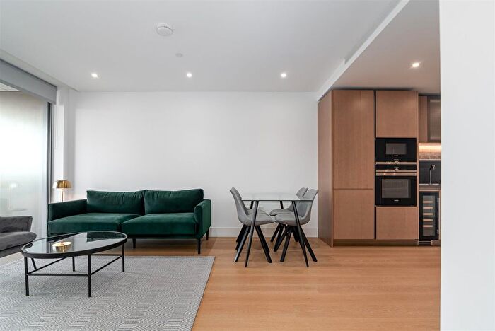 2 Bedroom Flat To Rent In Radley House, Prince Of Wales Drive, London, SW8