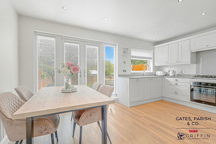 3 Bedroom Terraced House For Sale In Norfolk Road, Upminster, RM14