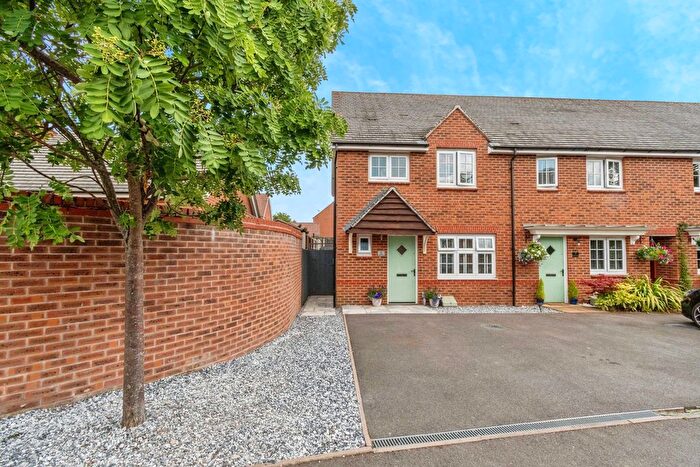 3 Bedroom End Terrace House For Sale In Myrtle Glade, Churchbridge, Cannock, Staffordshire, WS11