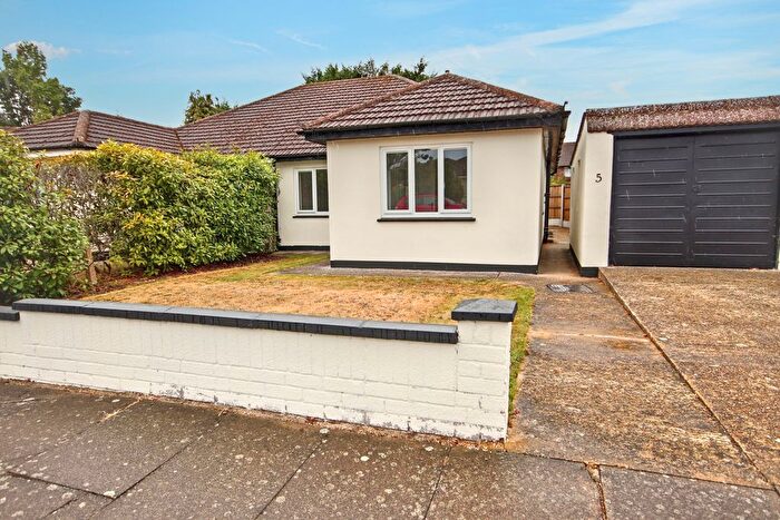 3 Bedroom Semi-Detached Bungalow For Sale In Hall Drive, Harefield, Uxbridge, UB9