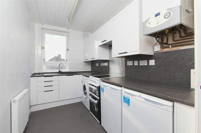 2 Bedroom Flat To Rent In Royston Mains Crescent, Edinburgh, EH5