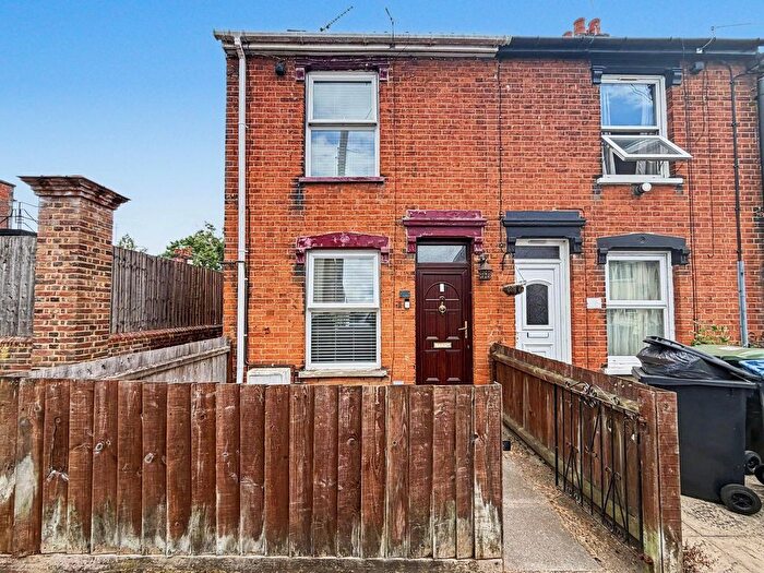 3 Bedroom Terraced House For Sale In Cromer Road, Ipswich, IP1