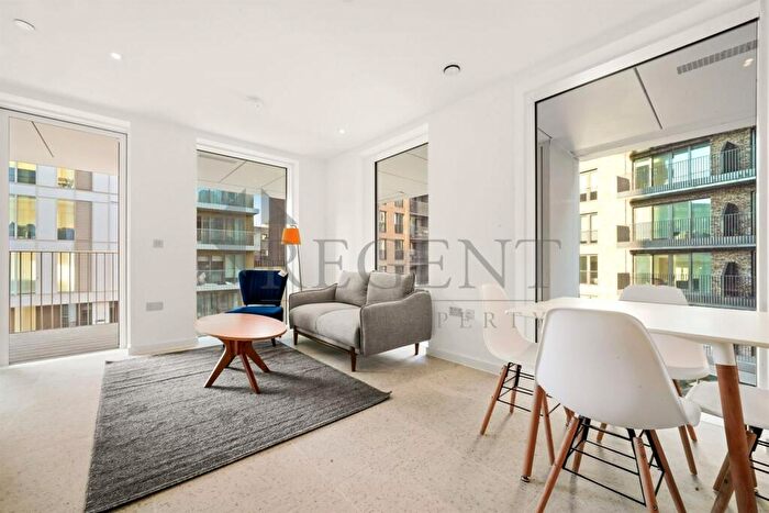 1 Bedroom Apartment To Rent In Cendal Crescent, Bouchon Point, E1