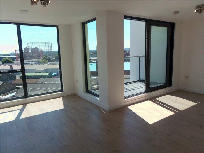 3 Bedroom Apartment To Rent In Rotherhithe Road London, SE16