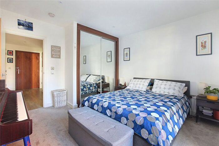 1 Bedroom Flat For Sale In Collet House, Wandsworth Road, SW8