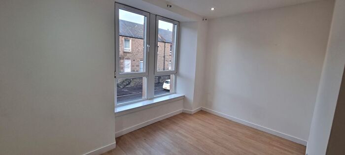 2 Bedroom Flat To Rent In /R, Pitfour Street, Dundee, DD2