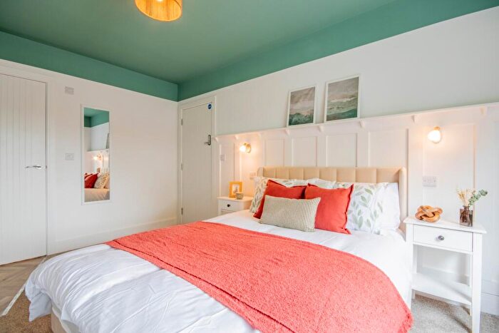 1 Bedroom Flat To Rent In Room Woodside Road, Beeston, Nottingham, NG9