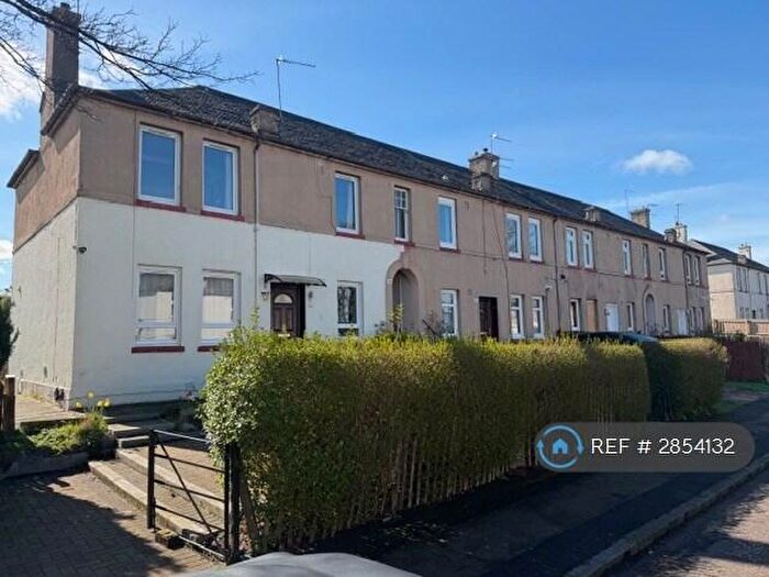 2 Bedroom Flat To Rent In Stenhouse Crescent, Edinburgh, EH11