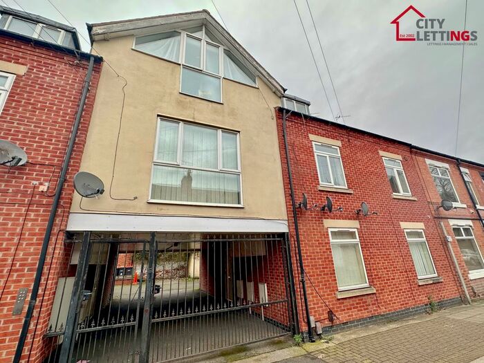 2 Bedroom Flat To Rent In Ogle Street, Hucknall, NG15